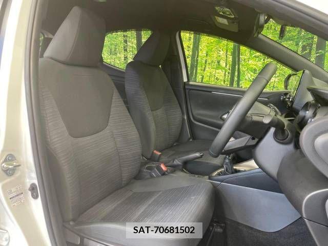 Toyota YARIS 2022-02 371466-8