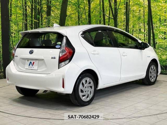 Toyota AQUA 2019-07 389307-17
