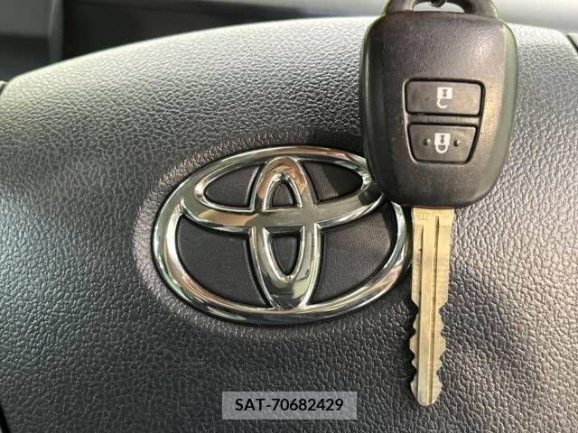Toyota AQUA 2019-07 389307-5