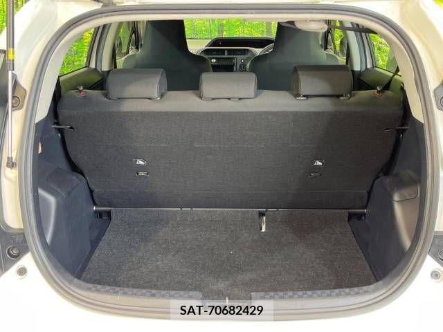 Toyota AQUA 2019-07 389307-10