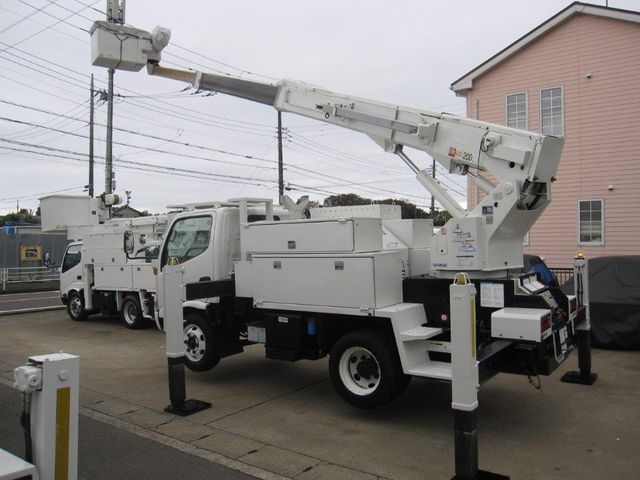 Hino DUTRO 2008-08 182543-8