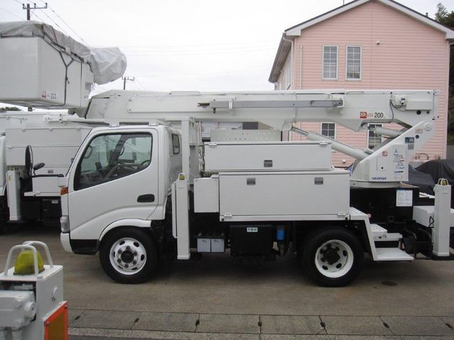Hino DUTRO 2008-08 182543-6