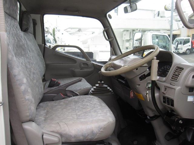 Hino DUTRO 2008-08 182543-17