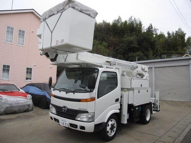 Hino DUTRO 2008-08 182543-1