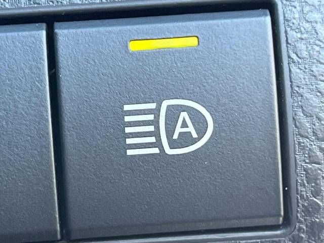 Toyota CAMRY HYBRID 2019-07 28205-6