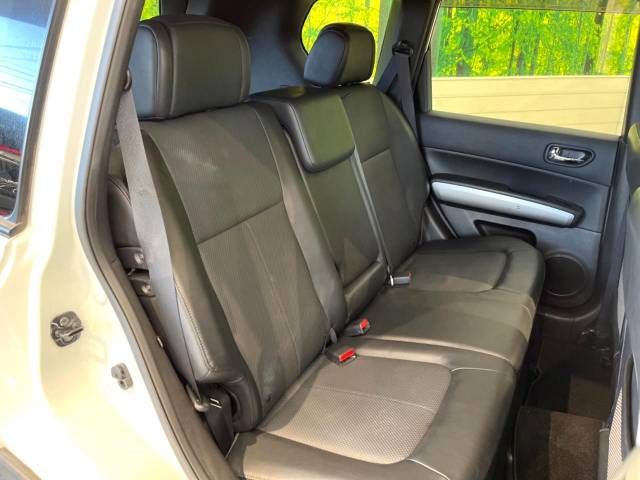 Nissan X-TRAIL 2012-04 8181-9