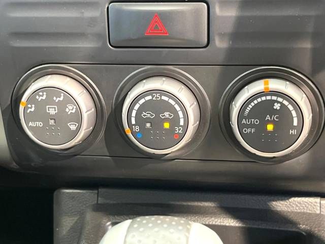 Nissan X-TRAIL 2012-04 8181-6