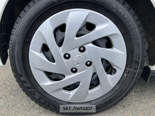 Toyota AQUA 2019-01 328313-17