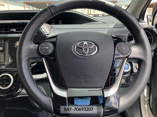 Toyota AQUA 2019-01 328313-9