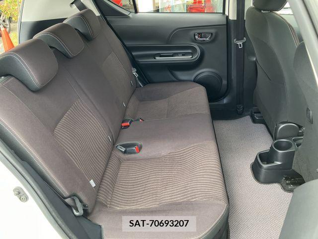 Toyota AQUA 2019-01 328313-13