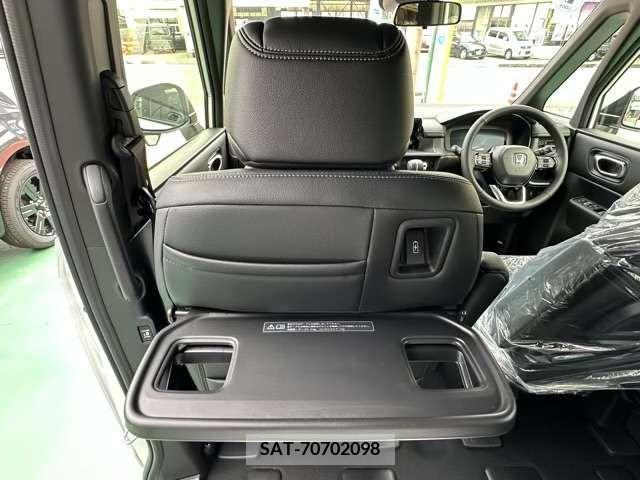 Honda STEP WGN 2024-04 324728-7