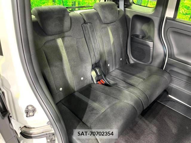 Honda N BOX CUSTOM 2023-03 279147-9