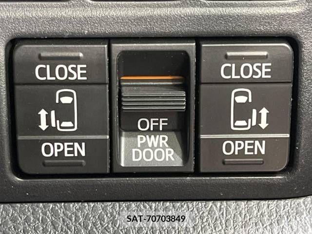 Toyota VOXY 2018-07 290993-4