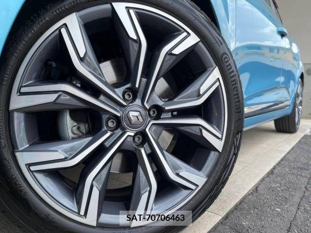 Renault LUTECIA 2021-06 283123-13