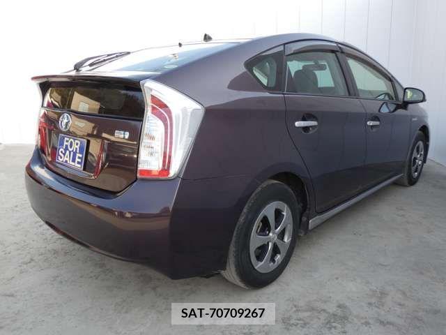 Toyota PRIUS 2013-03 385862-7