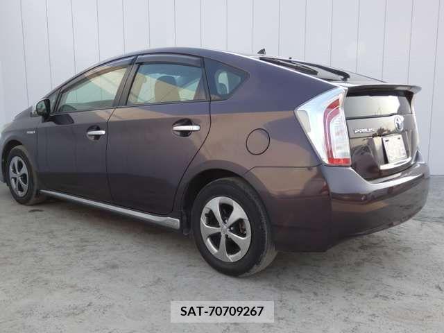 Toyota PRIUS 2013-03 385862-5