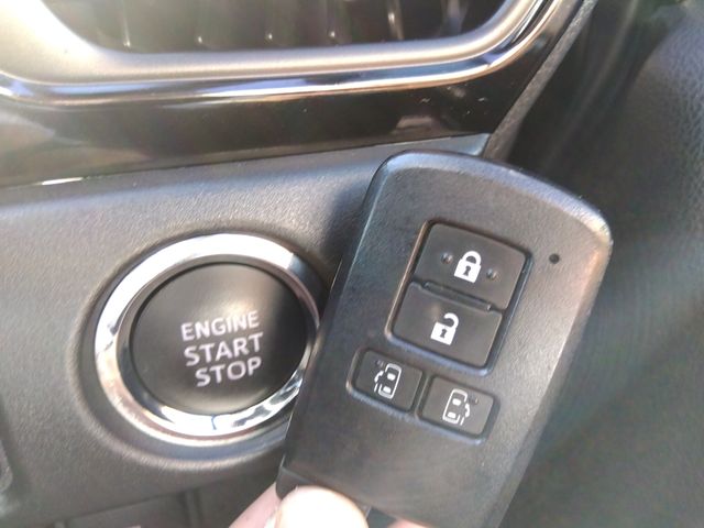 Toyota VOXY 2018-05 16217-15