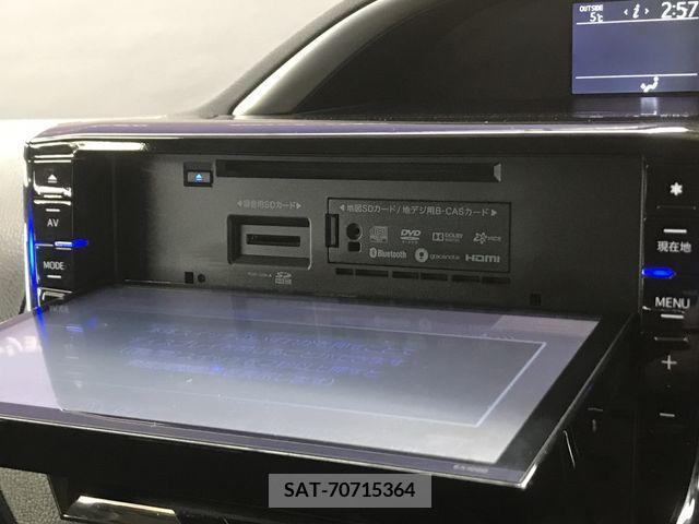 Toyota VOXY 2015-03 217936-17