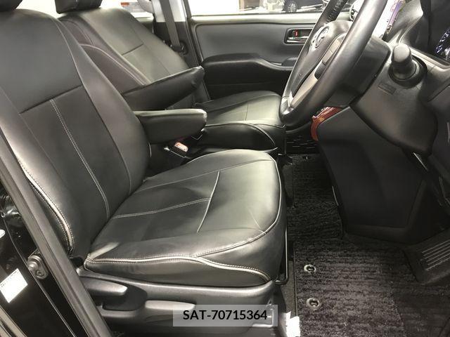 Toyota VOXY 2015-03 217936-5
