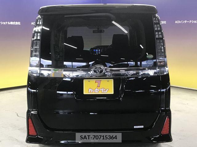 Toyota VOXY 2015-03 217936-14