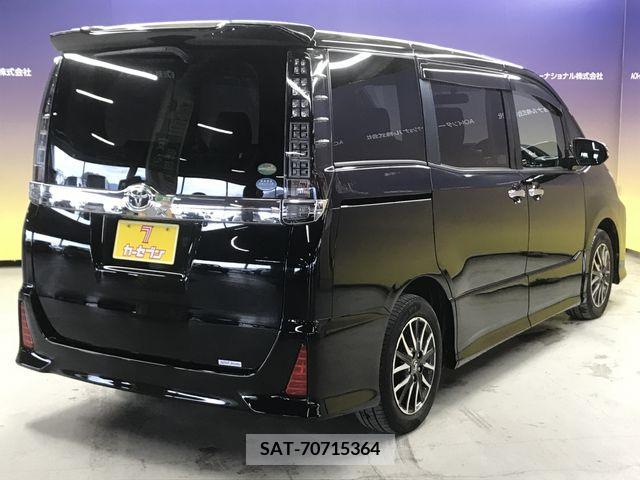 Toyota VOXY 2015-03 217936-2
