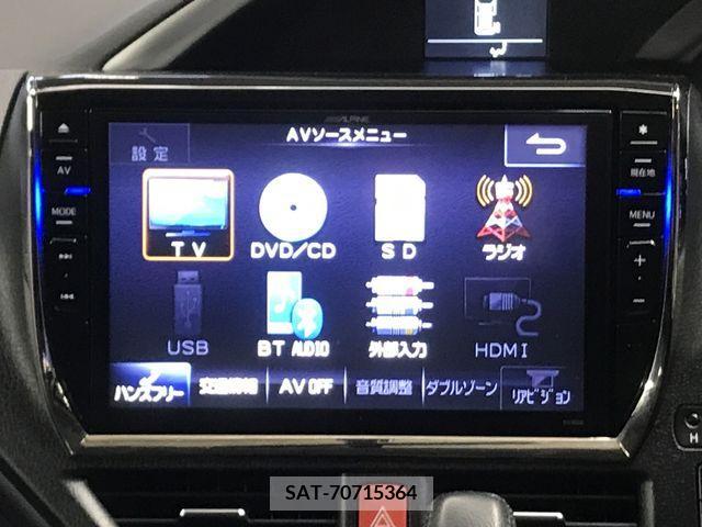 Toyota VOXY 2015-03 217936-3