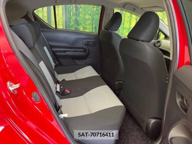 Toyota AQUA 2013-09 356298-9