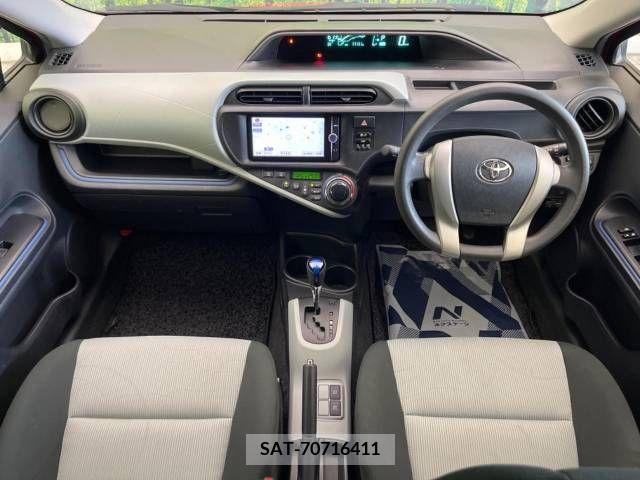 Toyota AQUA 2013-09 356298-1