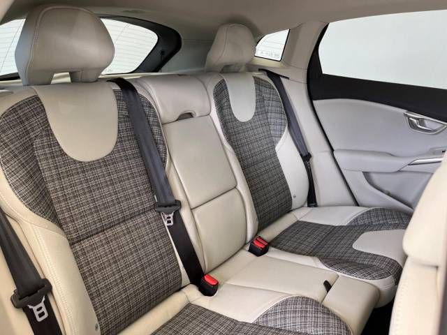 Volvo CROSS COUNTRY 2018-02 7754-10