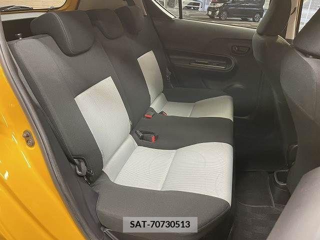 Toyota AQUA 2013-09 260398-8