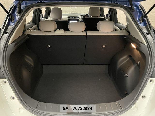 Nissan LEAF 2018-10 232406-7