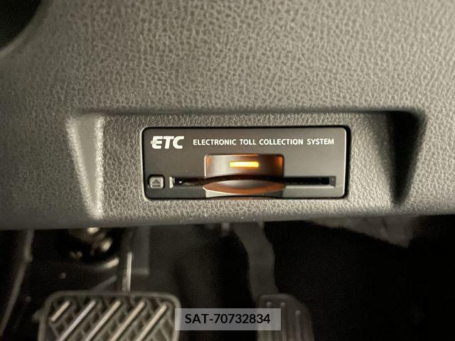 Nissan LEAF 2018-10 232406-19