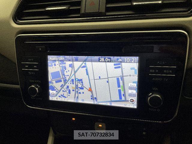 Nissan LEAF 2018-10 232406-15