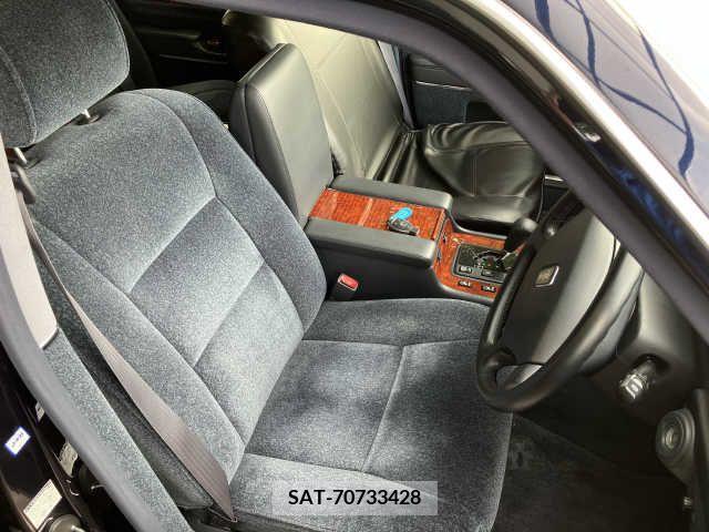 Toyota CENTURY 2014-09 357725-6