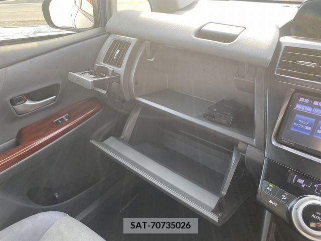 Toyota PRIUS ALPHA 2012-02 382535-26