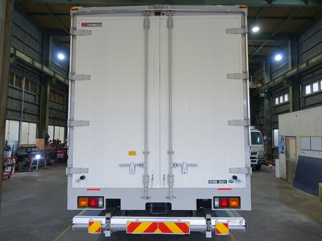 MITSUBISHI FUSO Fighter 2017-08 3594-6