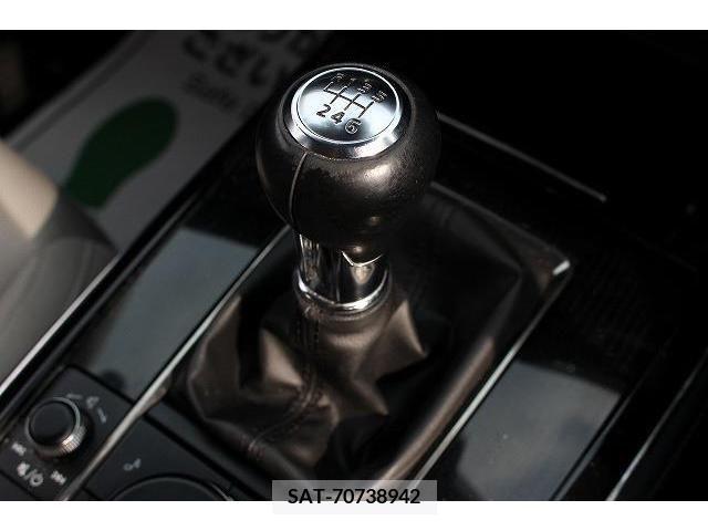 Mazda CX-30 2019-01 302097-3