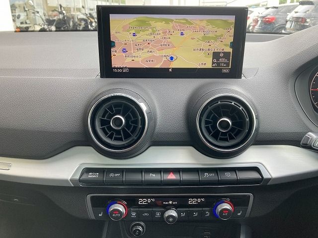 Audi Q2 2018-09 8582-3