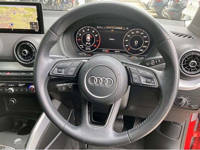 Audi Q2 2018-09 8582-9