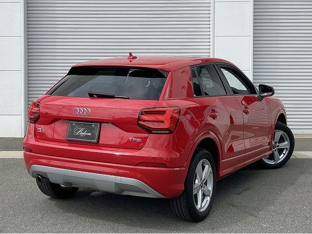 Audi Q2 2018-09 8582-1