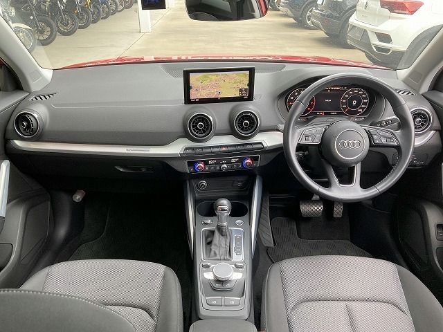 Audi Q2 2018-09 8582-2