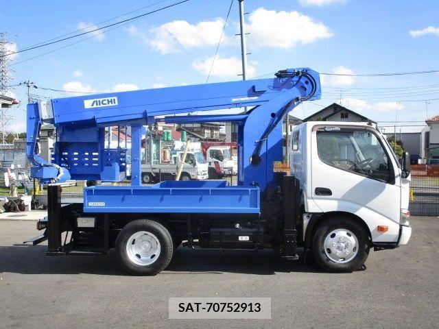 Hino DUTRO 2015-08 206870-2