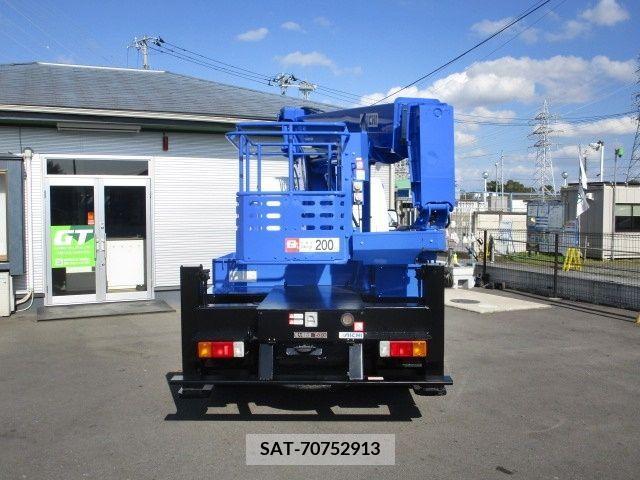 Hino DUTRO 2015-08 206870-6