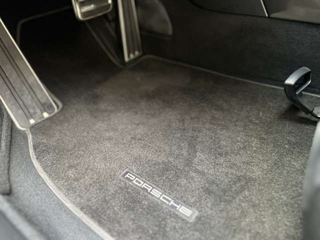 Porsche BOXSTER 2012-11 27179-18
