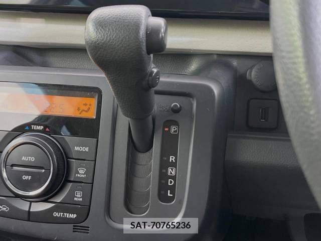 Nissan MOCO 2012-01 324533-18