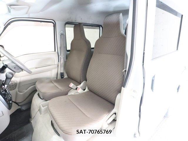 Suzuki EVERY 2018-06 301603-12