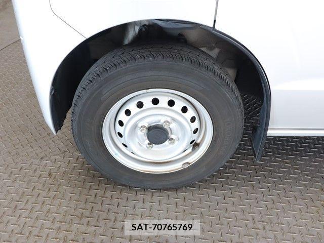 Suzuki EVERY 2018-06 301603-9