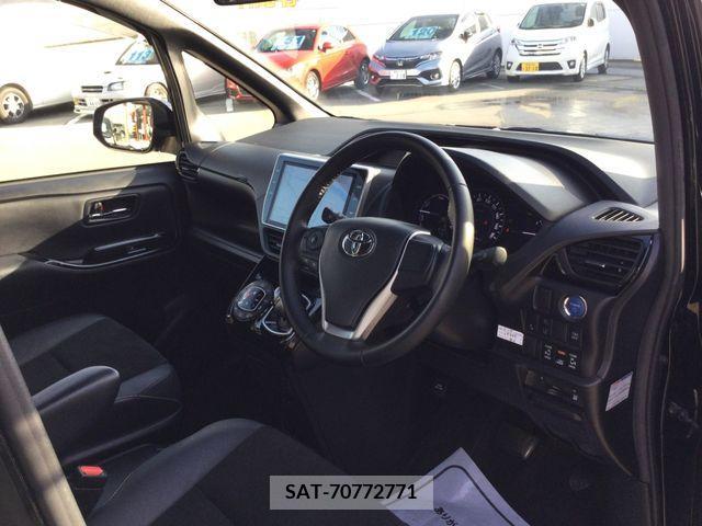 Toyota NOAH HYBRID 2020-05 279598-10