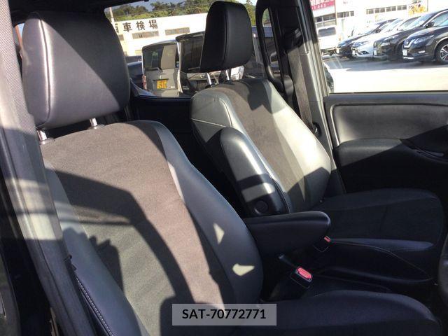 Toyota NOAH HYBRID 2020-05 279598-11