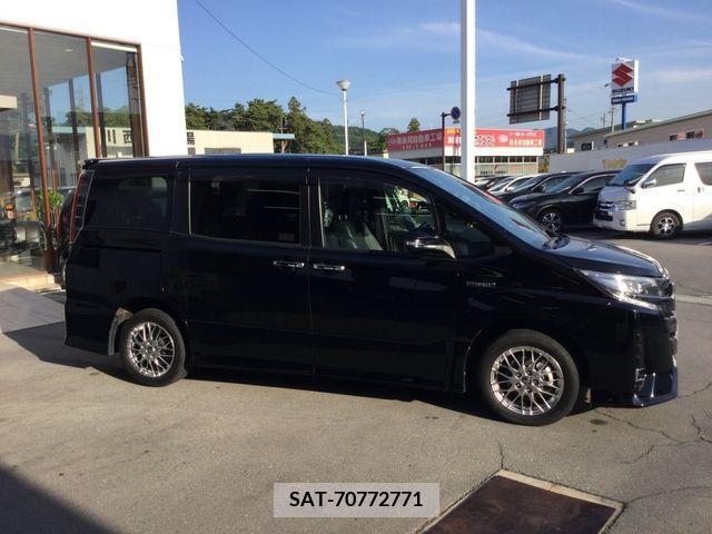 Toyota NOAH HYBRID 2020-05 279598-7